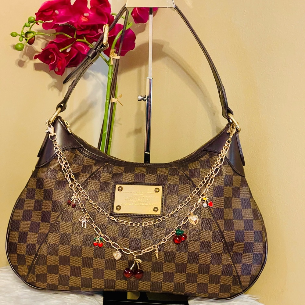 Louis Vuitton Damier Thames Shoulder Bag